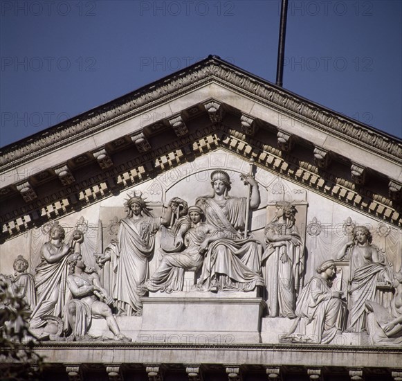 PONZANO PONCIANO 1813/77
EXTERIOR- DET DEL FRONTON - 1864 - ALEGORIA DE ESPAÑA ABRAZANDO A LA CONSTITUCION DEL ESTADO
MADRID, CONGRESO DE LOS DIPUTADOS-EXTERIOR
MADRID