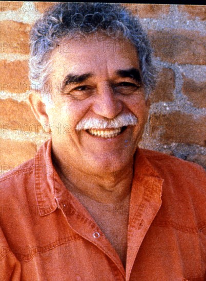 R- GABRIEL GARCIA MARQUEZ