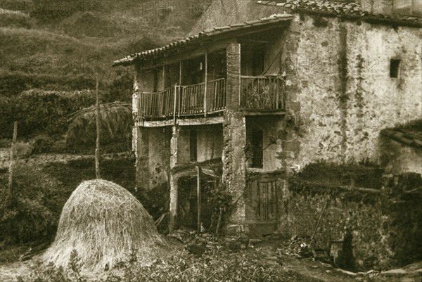 FERNANDEZ ORONOZ JUAN
VIVIENDA RURAL - 1935 - ByN 508
OLOT, EXTERIOR
GERONA