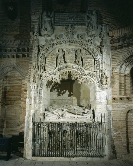 SEPULCRO DE DON PEDRO DE CASTILLA Y DOÑA BEATRIZ DE FONSECA - ESTILO GOTICO FLAMENCO
TORO, IGLESIA DE SAN LORENZO
ZAMORA