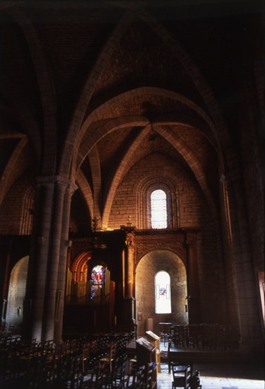 INTERIOR DE LA BASILICA DE SAINT SAUVEUR - S XII - GOTICO FRANCES
ROCAMADOUR, BASILICA SAINT SAUVEUR
FRANCIA