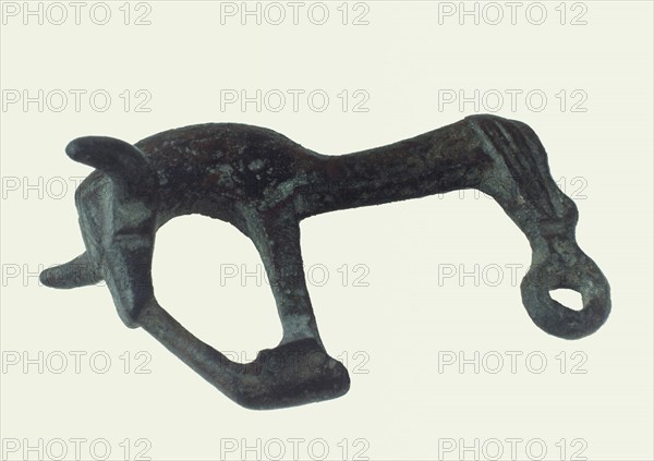 FIBULA ZOOMORFA - PALENCIA
This image is not downloadable. Contact us for the high res.