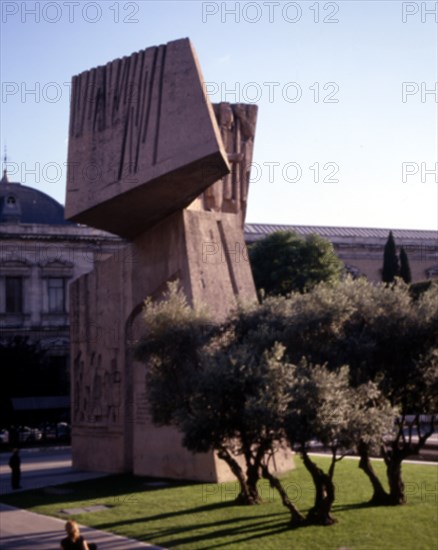 VAQUERO PALACIOS/VAQUERO TURCIOS
MONUMENTO AL DESCUBRIMIENTO DE AMERICA EN LOS JARDINES DEL DESCUBRIMIENTO-PLAZA DE COLON-1977
MADRID, EXTERIOR
MADRID