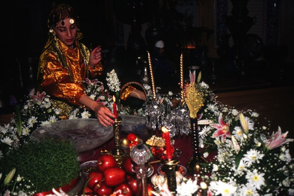 Table de fête dressée pour Now Ruz, le nouvel an perse