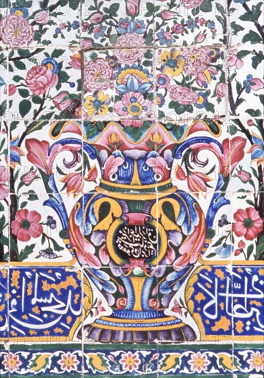 Tuiles en céramique d'inspiration Safavide, dans une mosquée d'Isfahan, en Iran 
16th-17th century