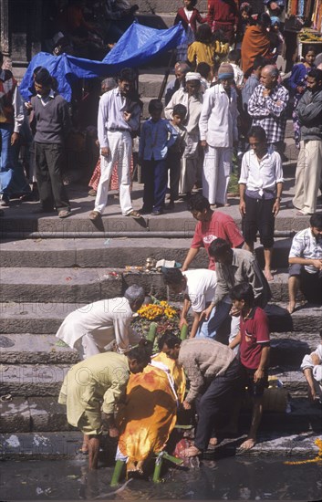 Hindu cremation Pashupatinah Nepal