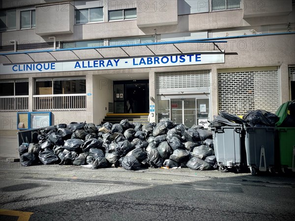 Poubelles à Paris (mars 2023)