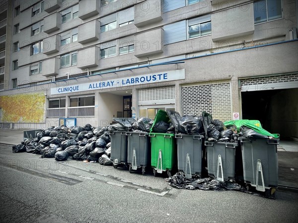 Poubelles à Paris (mars 2023)