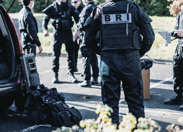 Equipe de la BRI en intervention, novembre 2020