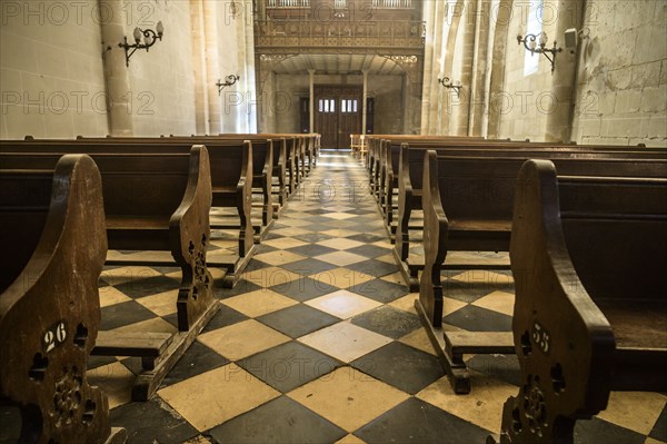 Intérieur d'église