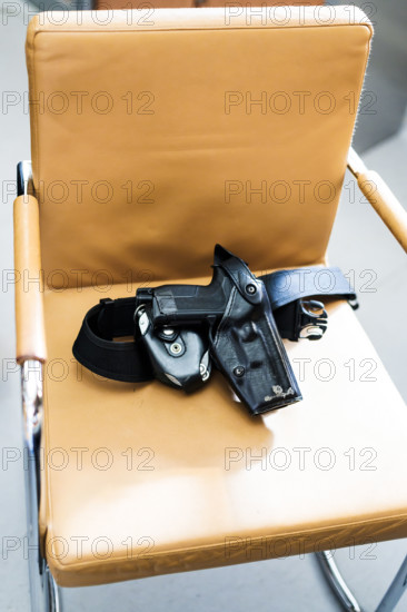 Holster et arme à feu