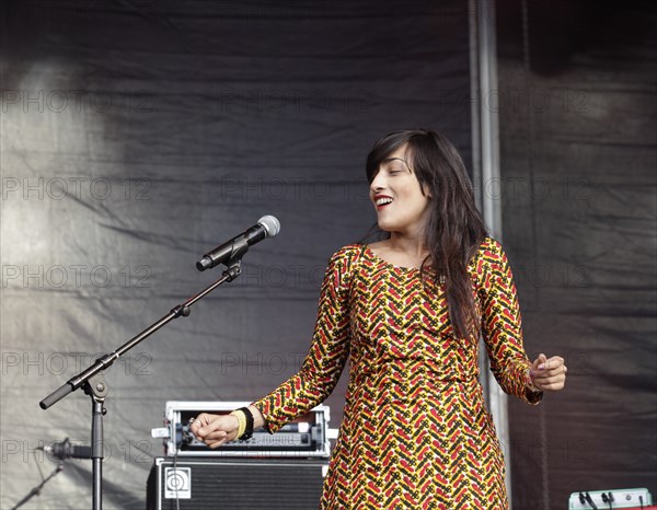 Hindi Zahra, 2010