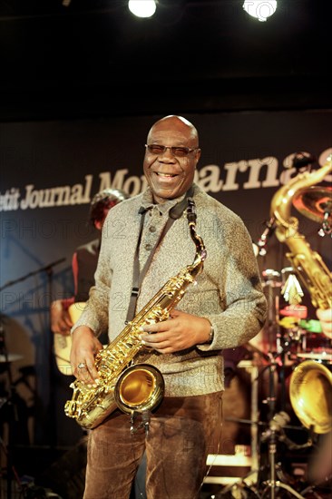 Manu Dibango en répétition, 2011