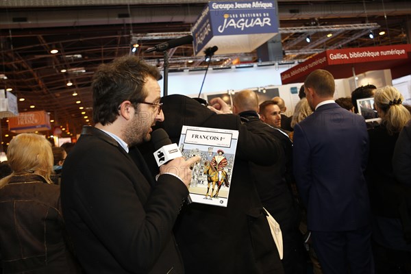 Cyrille Eldin au moment de la visite de François Hollande au Salon du livre de Paris 2015
