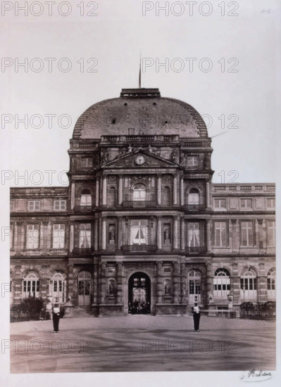 Baldus, Paris, Tuileries Pavilion, on the side of the garden