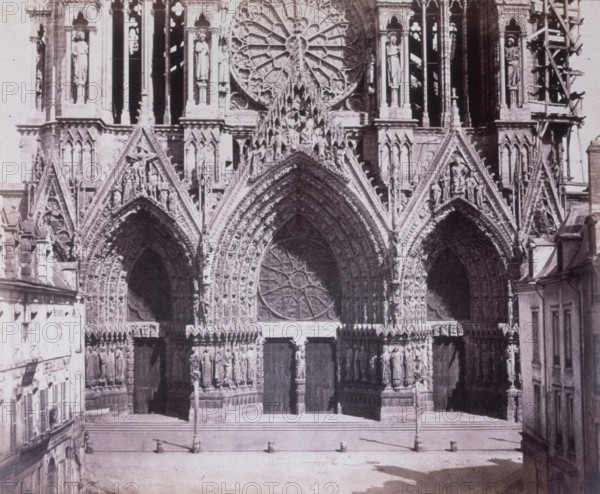 Bisson Frères, Cathédrale de Reims, le portail aux trois portes