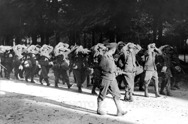 Surrender of a German unit at the Liberation of Paris, near the Jardin du Luxembourg (August 1944)
