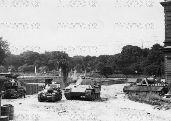 Tanks in the Jardin du Luxembourg, Paris, next to the Senate Palace, during the Liberation (August 1944)