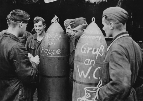 Les aviateurs anglais font preuve d'humour (1940)