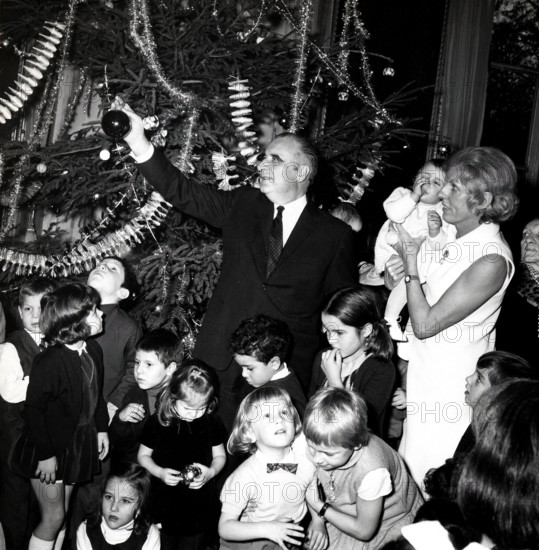 Noël des enfants à l'Hôtel Matignon, 1967