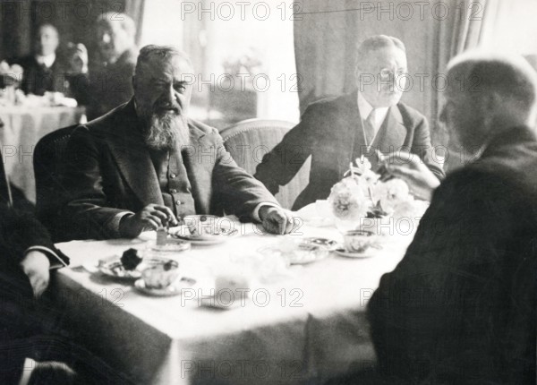 Tristan Bernard, 1930