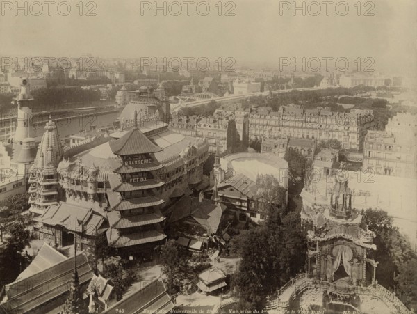 Paris. 1900 World Exhibition. Shot taken from the Eiffel Tower's first floor.