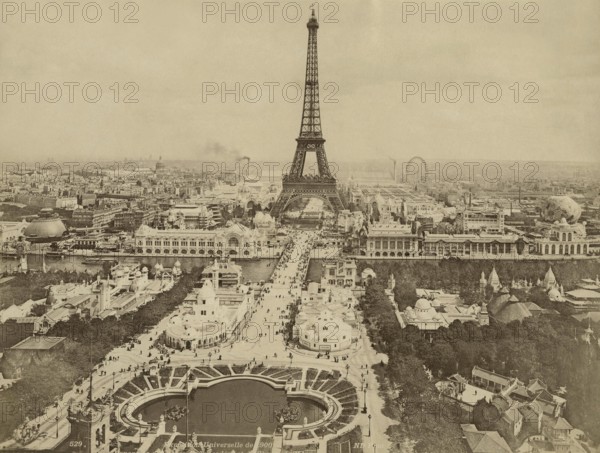 Paris. Exposition Universelle de 1900. Perspective de Champ de Mars vu du Trocadéro.