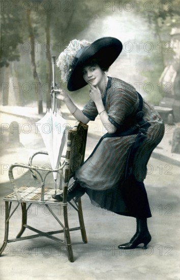 Femme à la mode 1900