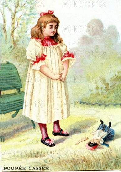 Poupée cassée