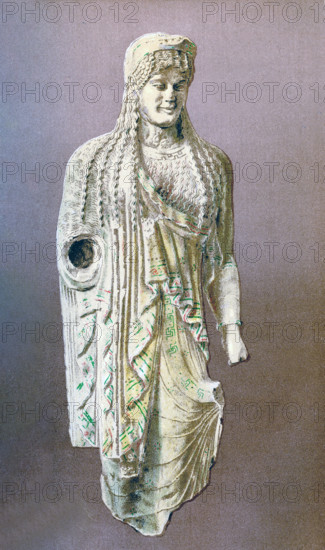 Statue de femme grecque