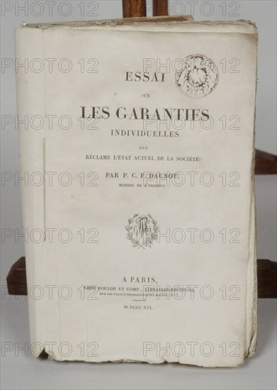 Livre de la bibliothèque de l'Empereur Napoléon 1er, "Essai sur les garanties individuelles" (1819)