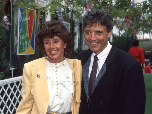 Sacha Distel et sa femme