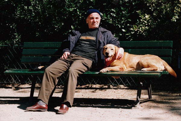 Charles Aznavour sur le tournage du téléfilm "Baldipata"