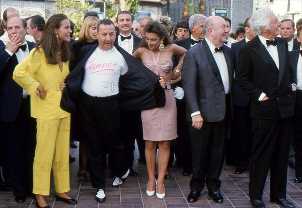 Crew of the film "Le Fou de guerre", 1985