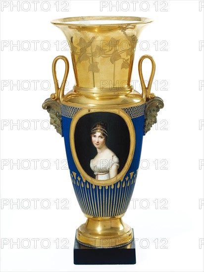 Manufacture de Dagoty, Vase decorated with the portrait of Queen Hortense