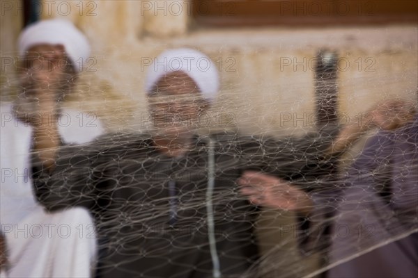 Fabrication et réparation des filets de pêche en Egypte