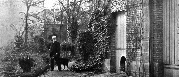 Novelist Jules Verne and his dog Follet