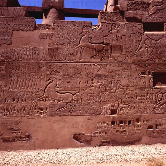 Karnak, Temple d’Amon-Rê, paroi extérieure nord de la salle hypostyle