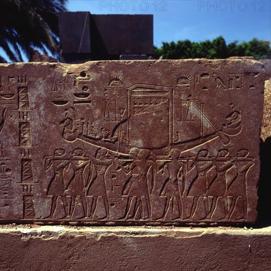 Karnak, Temple d’Amon-Rê, bloc de la chapelle d’Hatshepsout