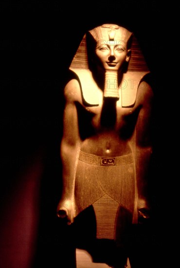 Thutmosis III in a walking pose