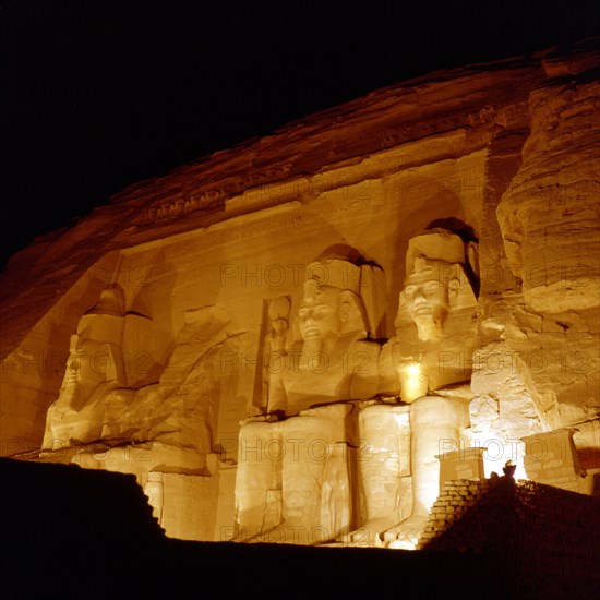 Abou-Simbel, Grand temple de Ramsès II. Façade vue du côté Nord