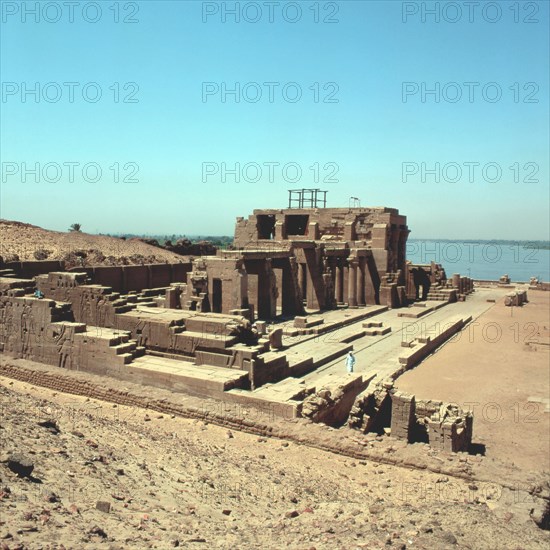 Kôm Ombo, Vue générale du temple et du Nil