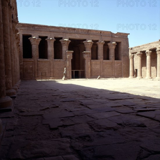 Temple d'Edfou. Cour intérieure