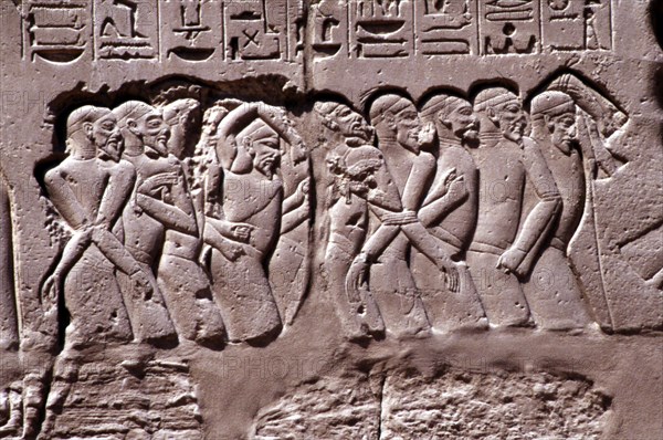 Karnak, Prisonniers
