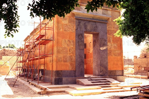 Chapelle rouge de Karnak restaurée