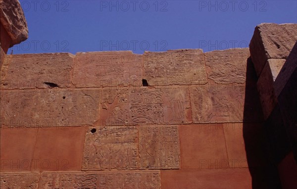 Chapelle rouge de Karnak restaurée