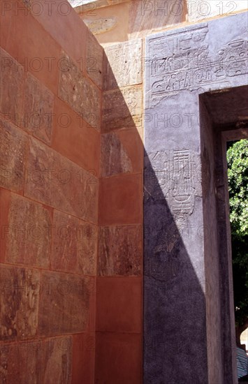 Chapelle rouge de Karnak restaurée