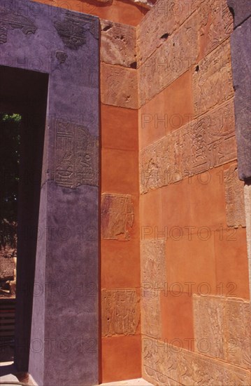 Chapelle rouge de Karnak restaurée