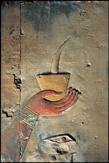 Abydos, La main du roi tenant la flamme qui éclaire le temple
