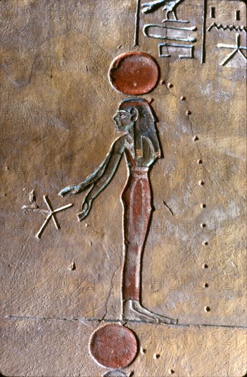 Tombe de Sethnakht et de Taousert, Personnage féminin